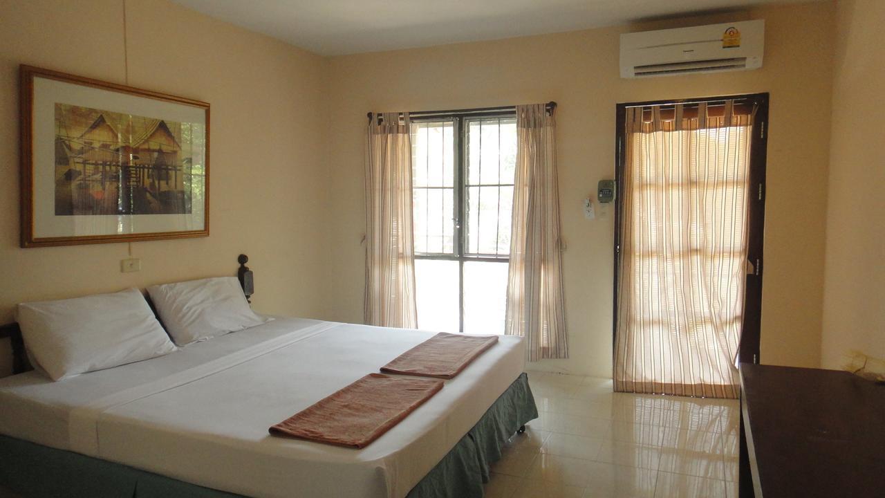 Tropical Garden Bungalow Phi Phi Don Exterior photo